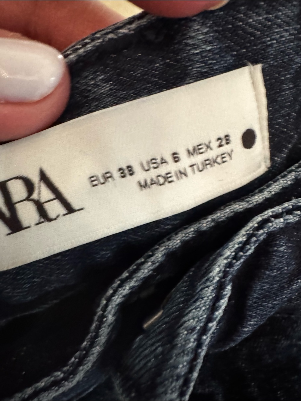 Zara Cargo Jeans with Branded Waist Label - Picture 4 of 12